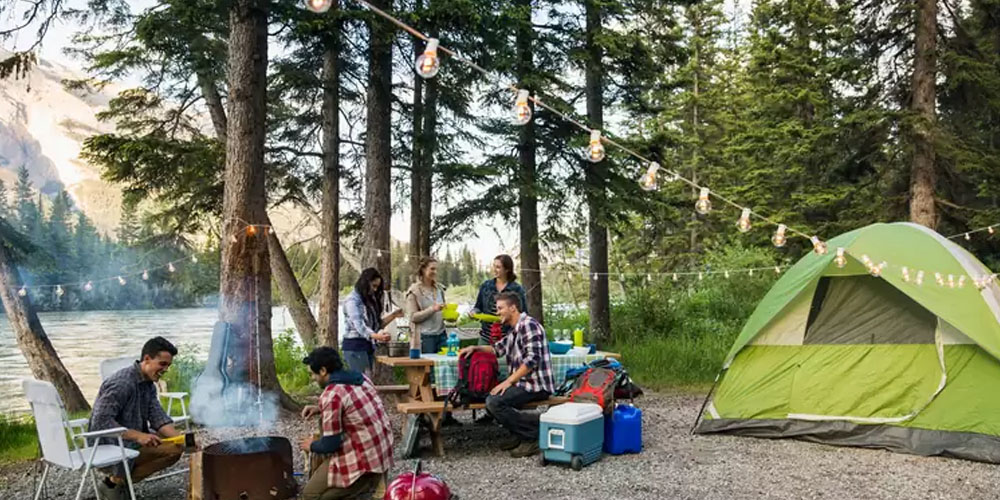 Ways To Keep Yourself Entertained While Camping